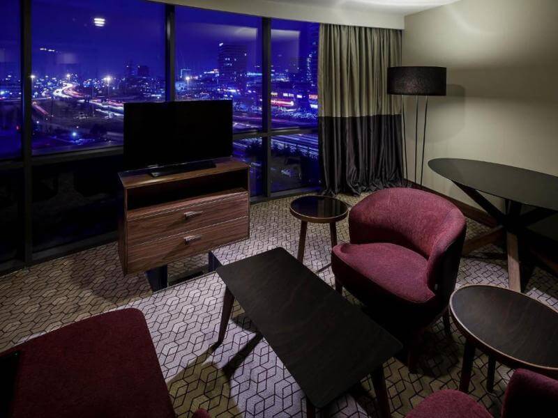 Illustration highlighting the precision tools used in hair transplantation procedures at BlueMagic Group.